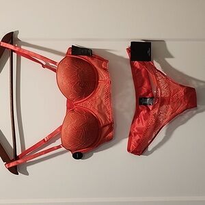 Calvin Klein 36B Bra and Thong